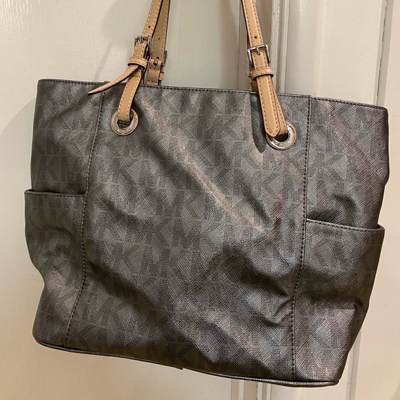 Silver Michael Kors Shoulder Purse - Picture 2 of 7